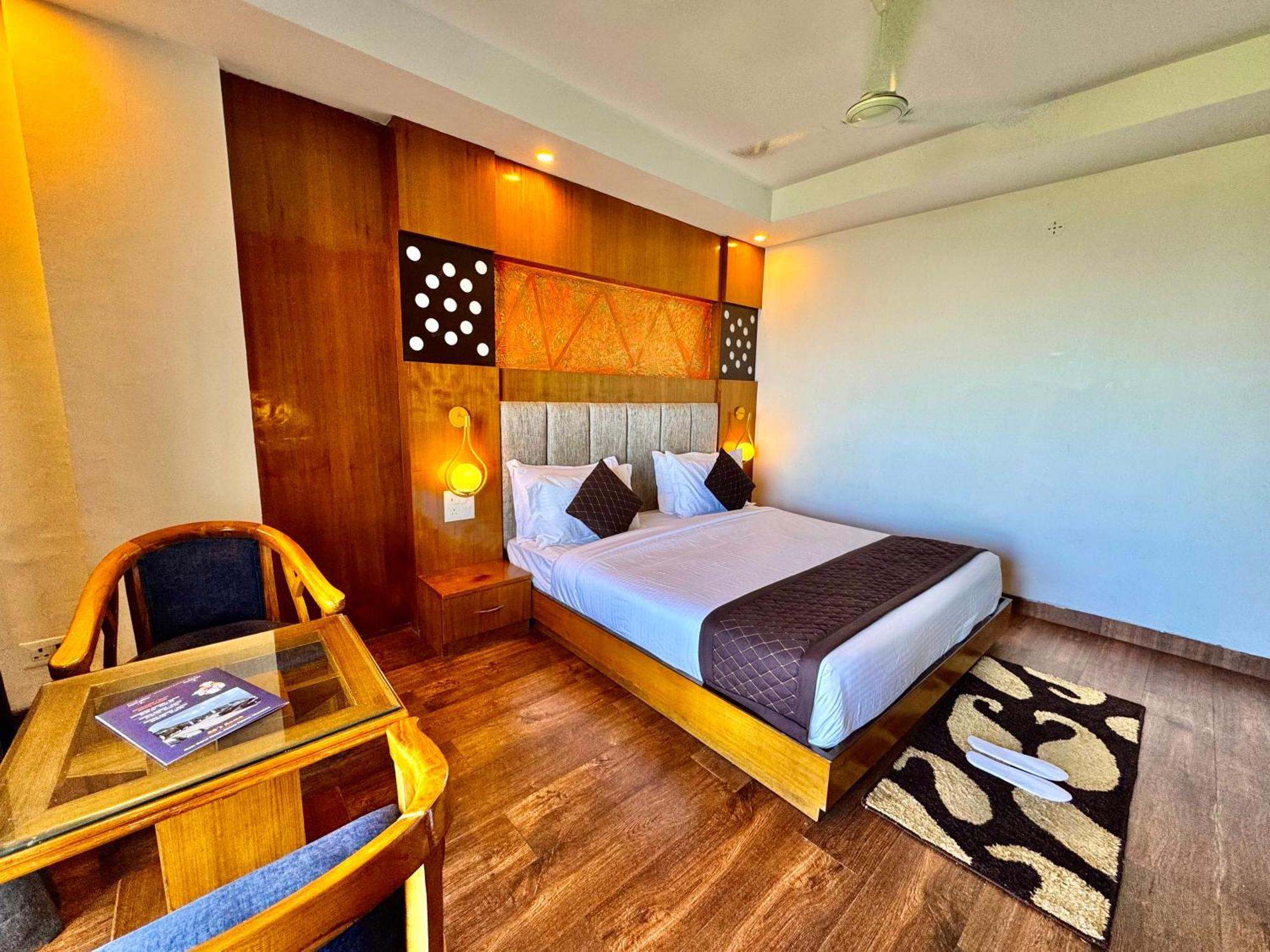 Ab'S Abode-A Boutique Hotel Mussoorie Eksteriør bilde